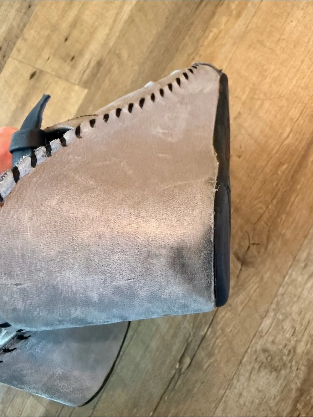 Bussola Leather Wedges